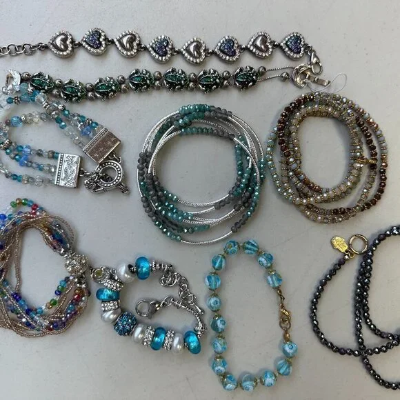 Set of 9 Bracelets including Brighton and Vintage. & cute Heart Embelished Box - Picture 1 of 15